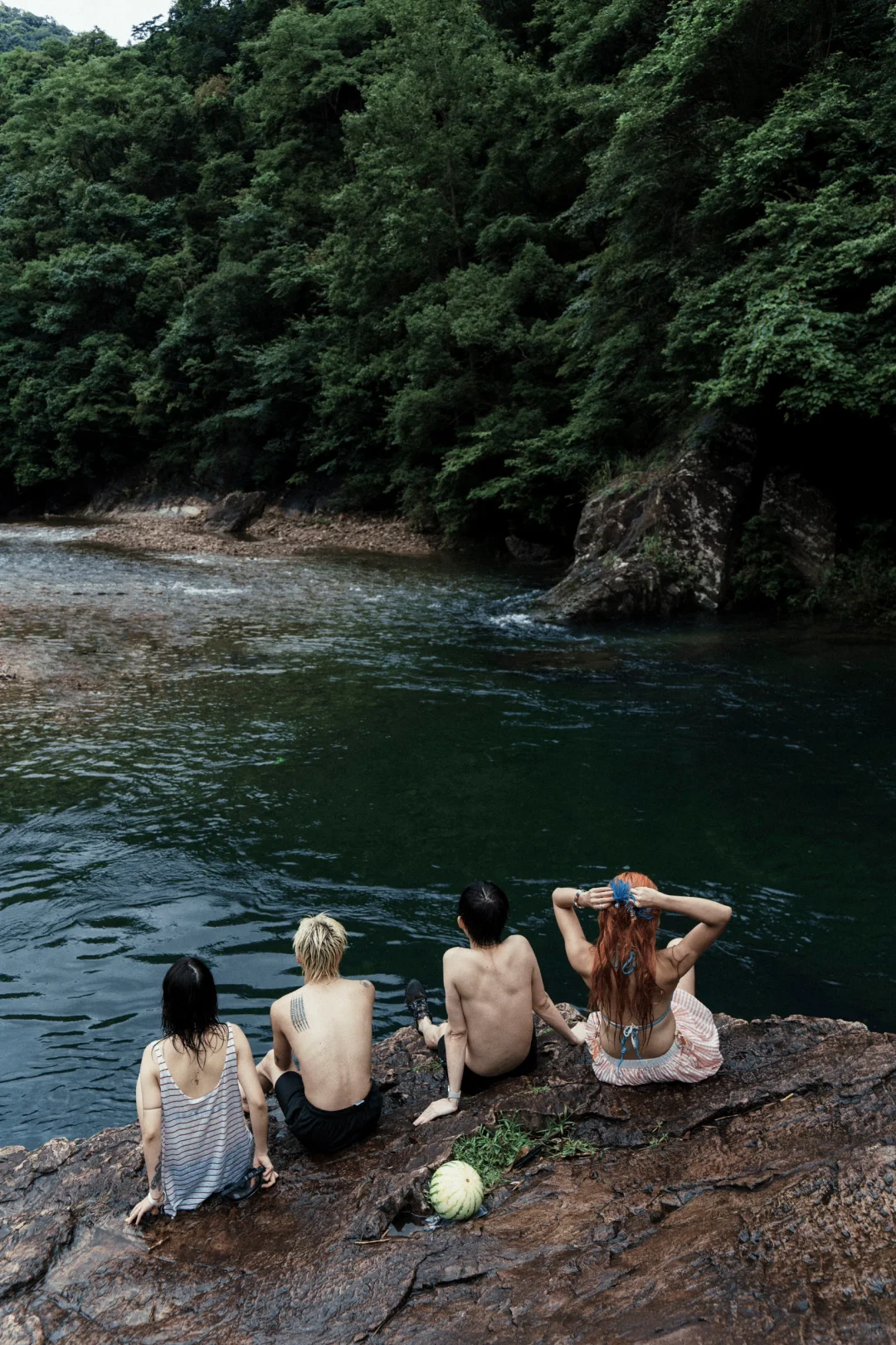 拥抱热烈的夏天