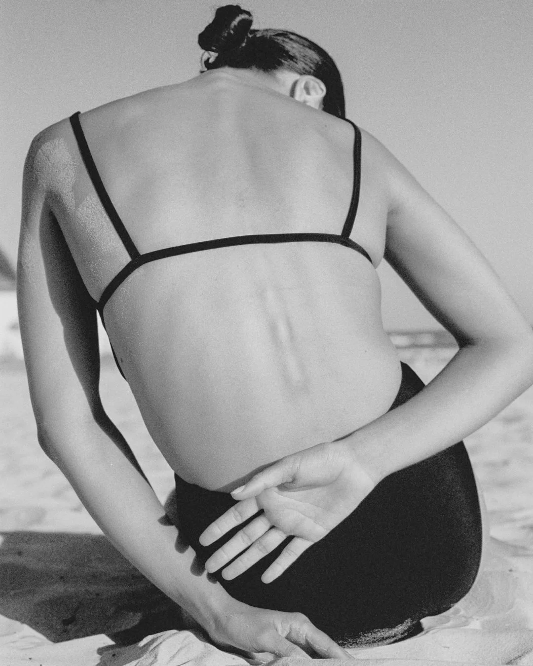 摄影分享|黑白镜头下的身体