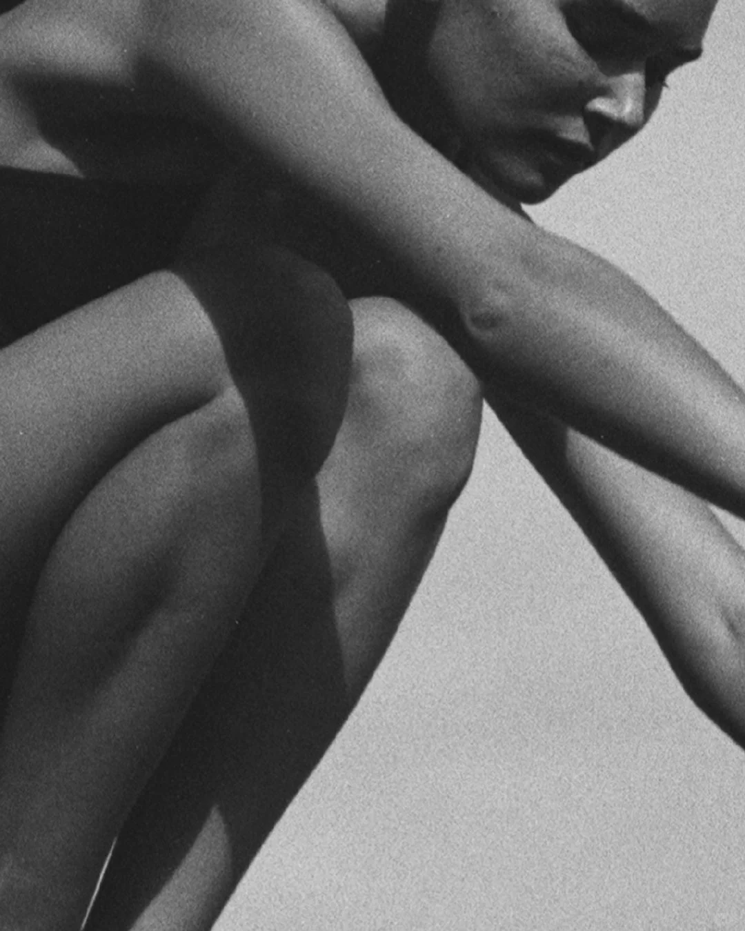 摄影分享|黑白镜头下的身体