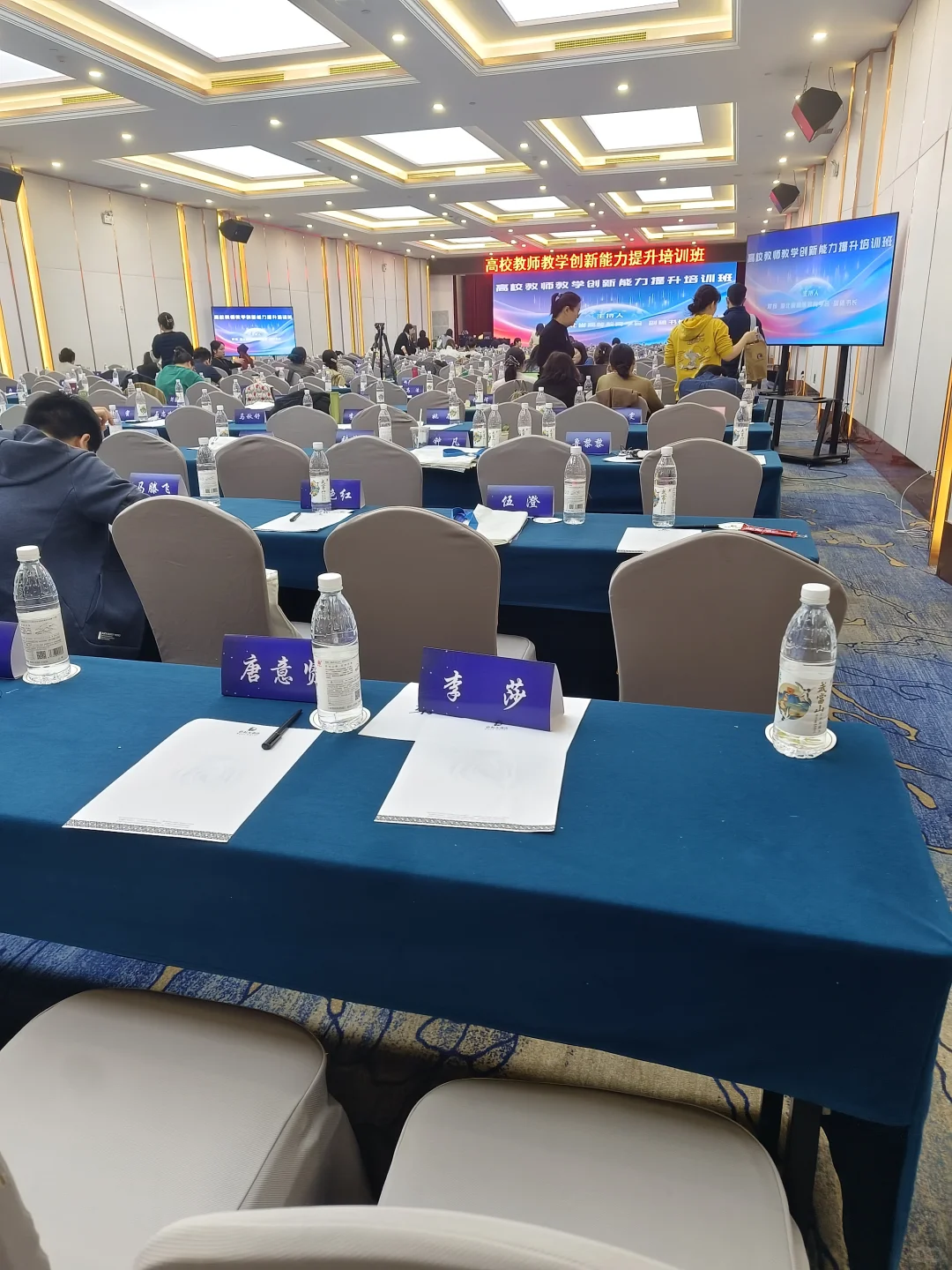 文科女研究生的丰满生活(二)