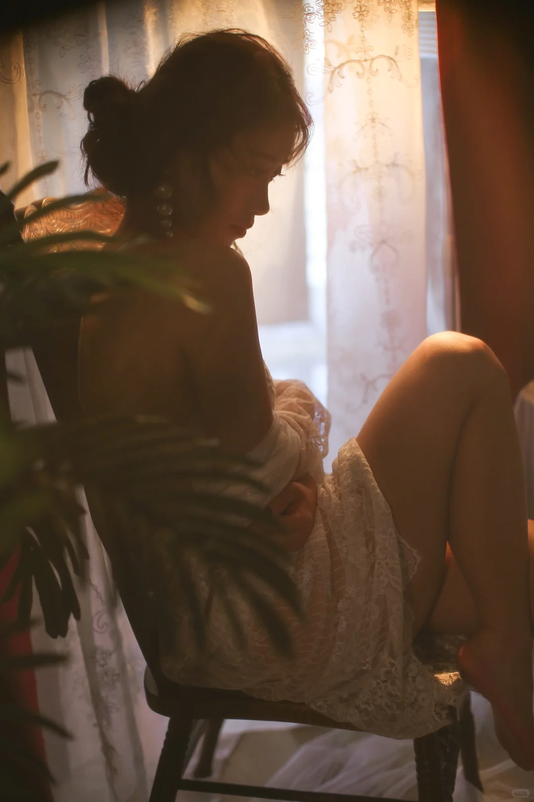 光吻过肩颈的弧度～～～少女私房