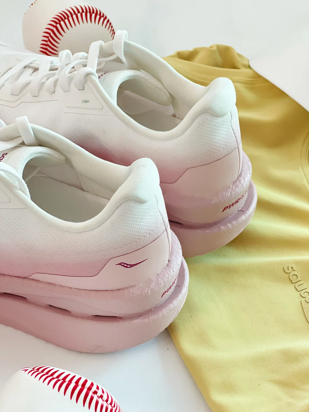 宽脚女孩的3W步暴走神器，跑步穿搭一鞋搞定