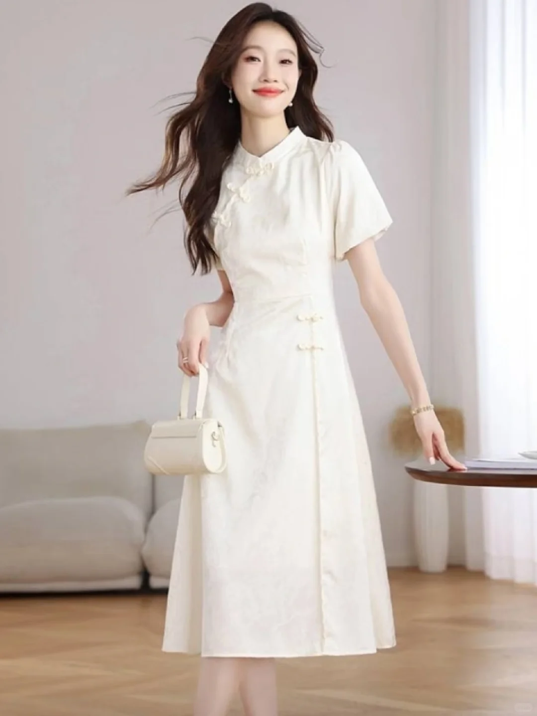 颜值爆表！哥弟这件旗袍裙必须安利给你们