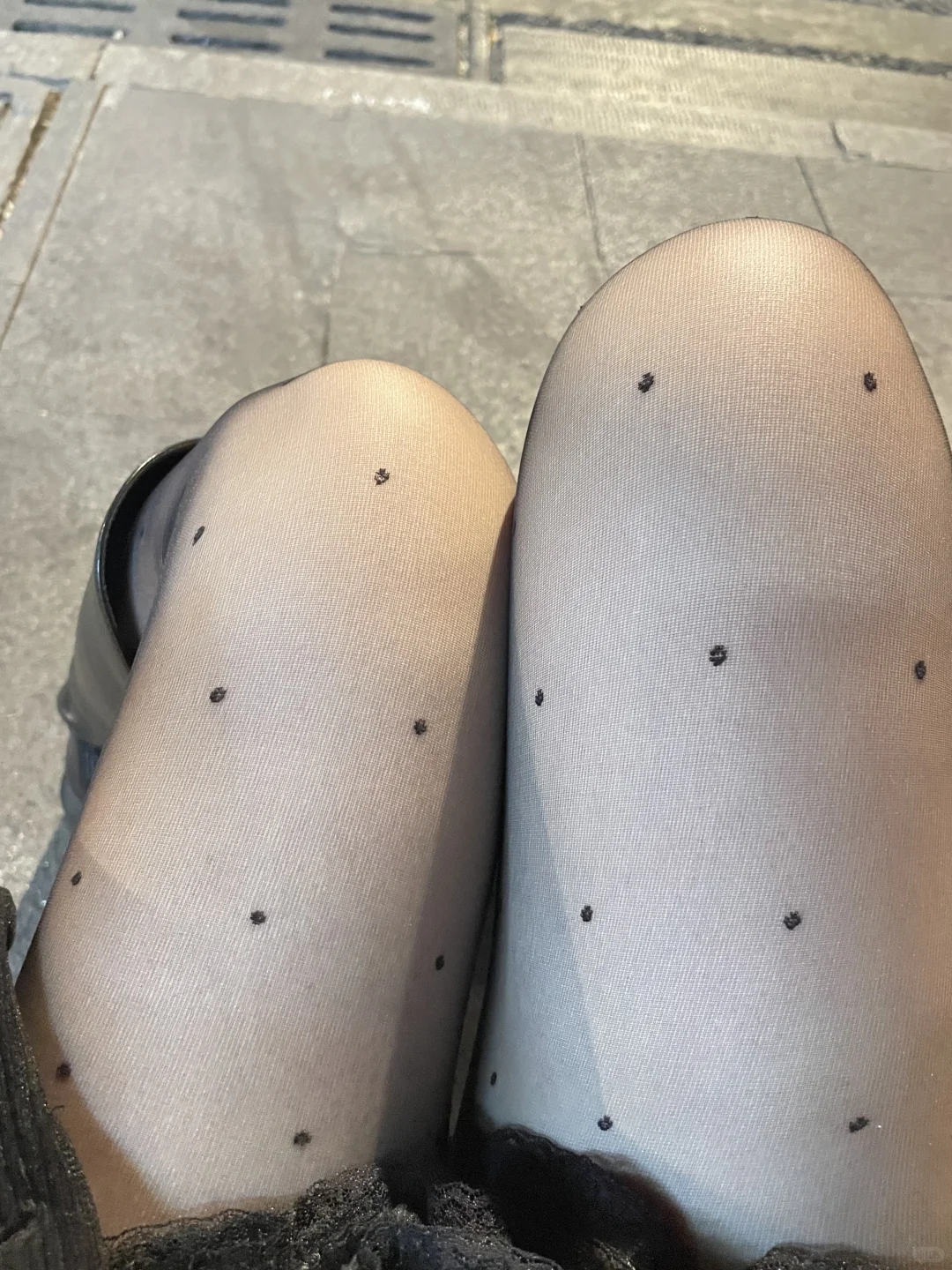 第一次穿波点丝袜