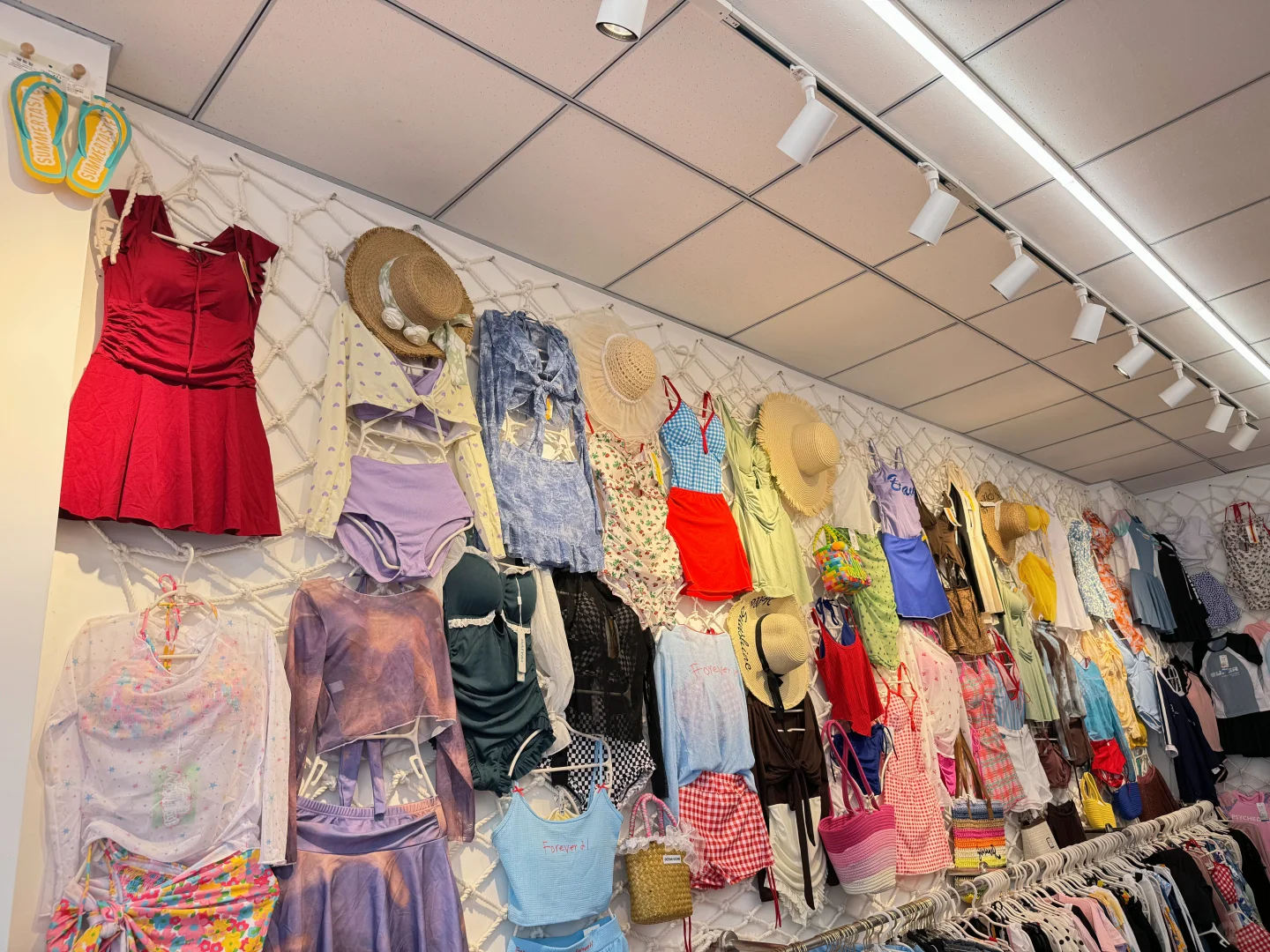 来北海不用带衣服！银滩附近的宝藏店铺