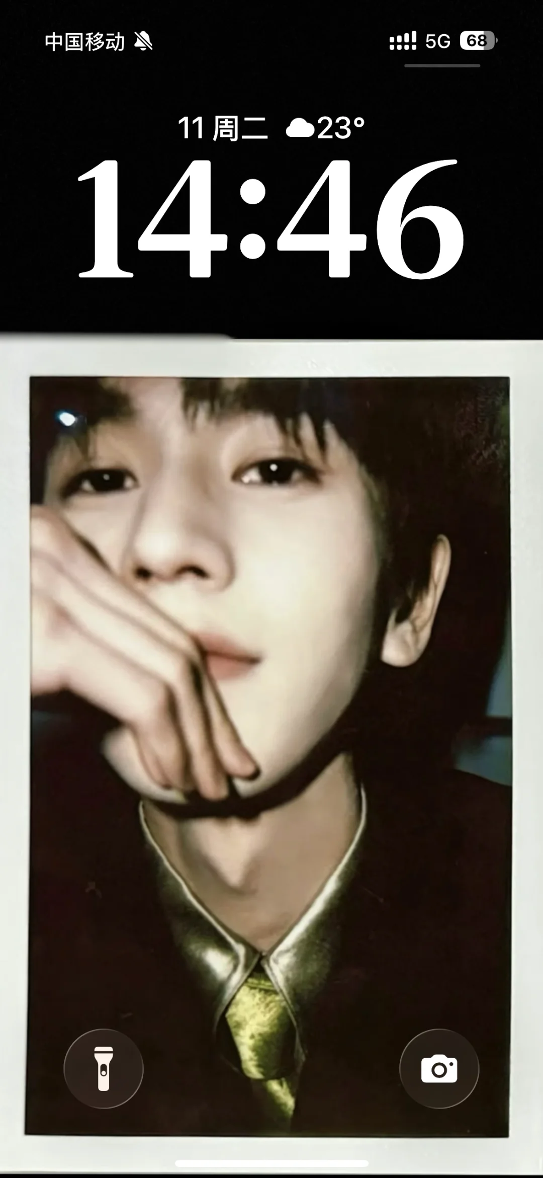 啊啊啊啊啊啊啊啊好喜欢这张壁纸！