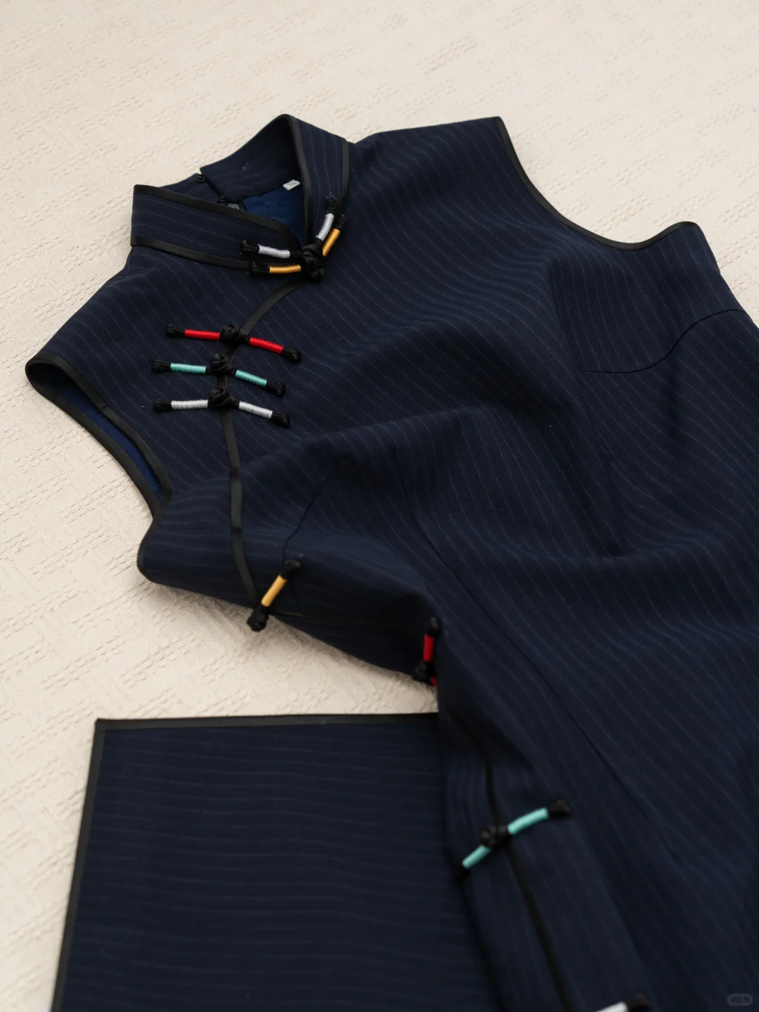 1930s的复古小彩条旗袍我超爱！