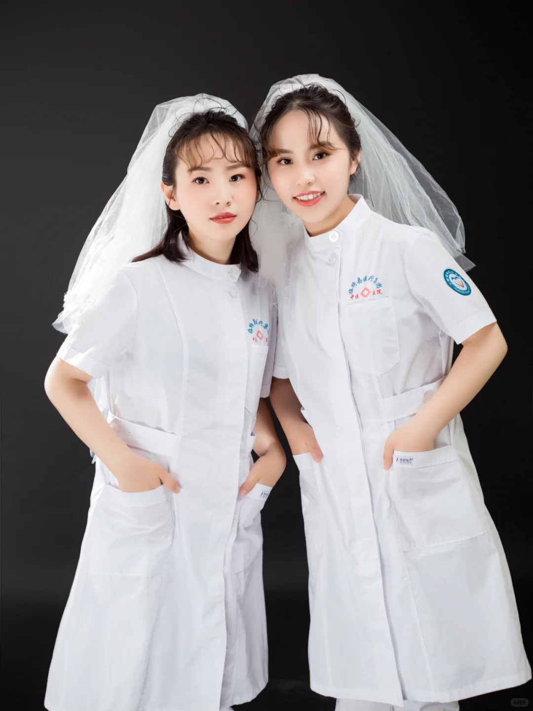 和小姐妹的护士服写真🥼