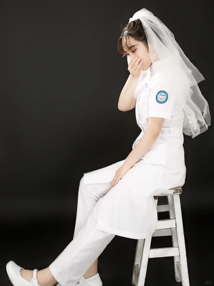 和小姐妹的护士服写真🥼