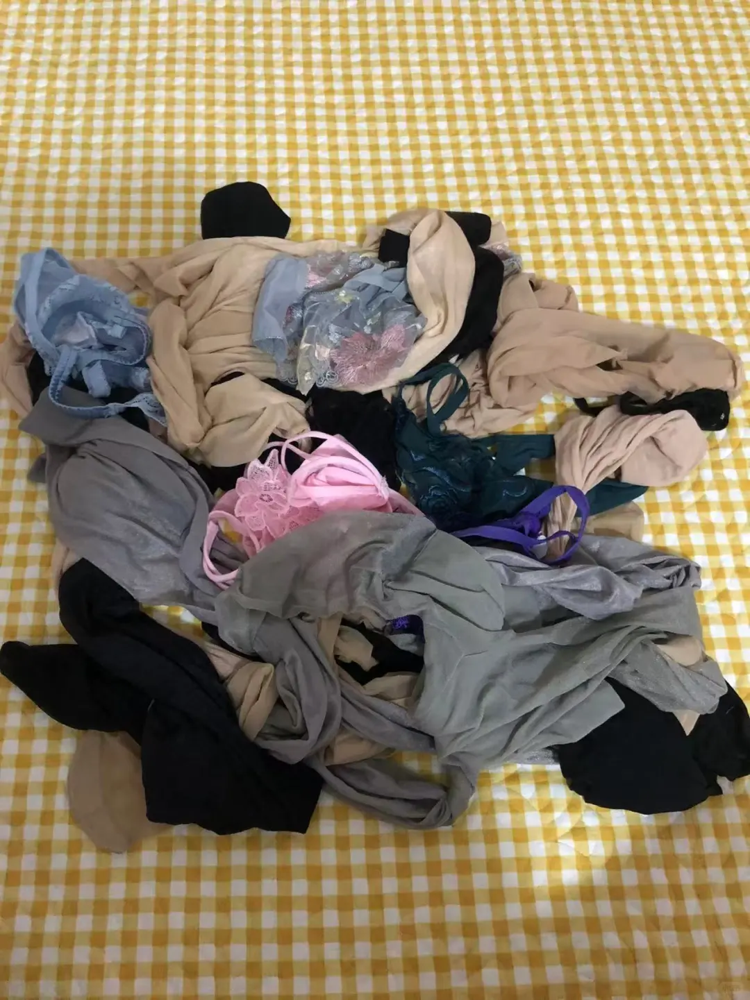 学到了，原来袜子还可以这样洗救命！丝袜再