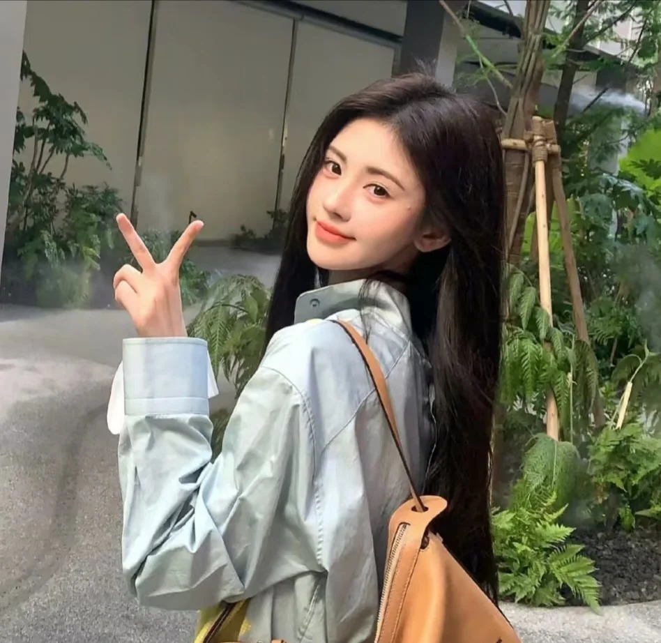 鞠婧祎惊艳美图