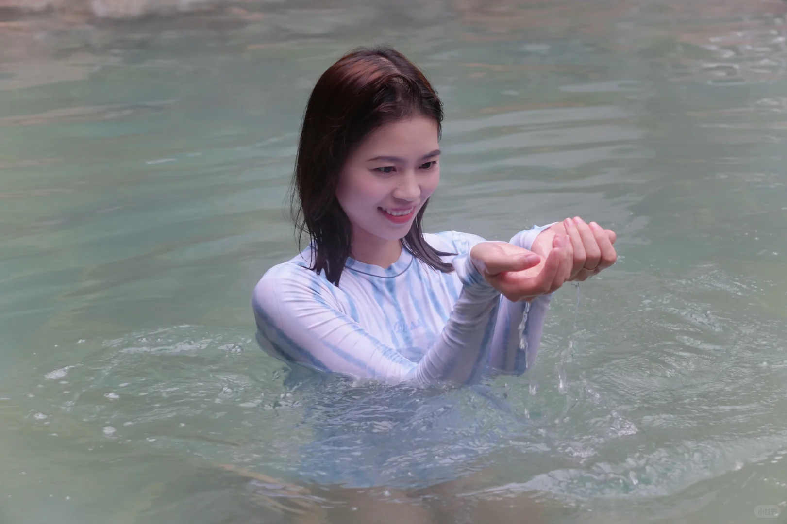 冰川蓝泳衣和温泉很搭♨️