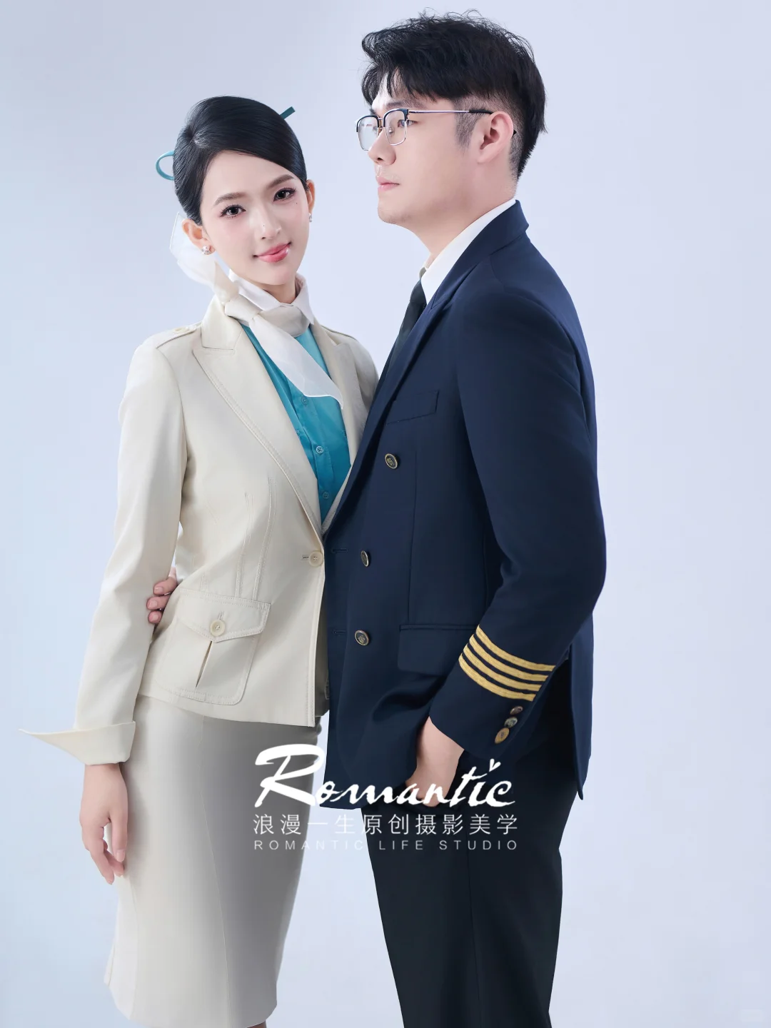 💖空乘制服情侣照，浪漫邂逅情侣写真💑