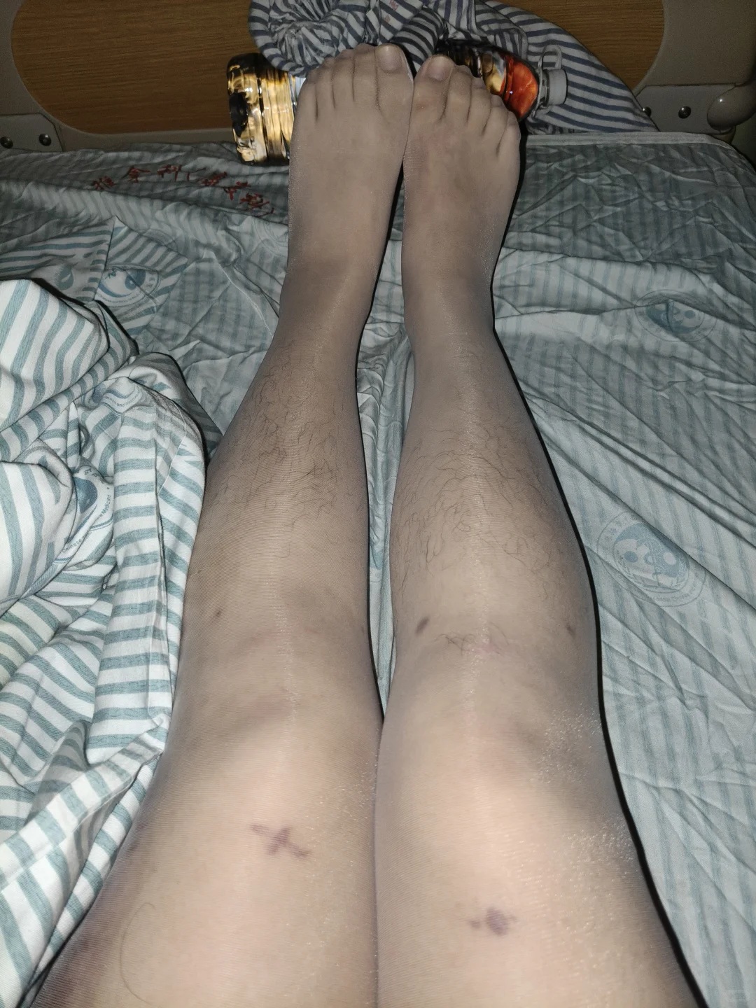 ✨白色丝袜的舒适秘密，穿上就不想脱！🧦