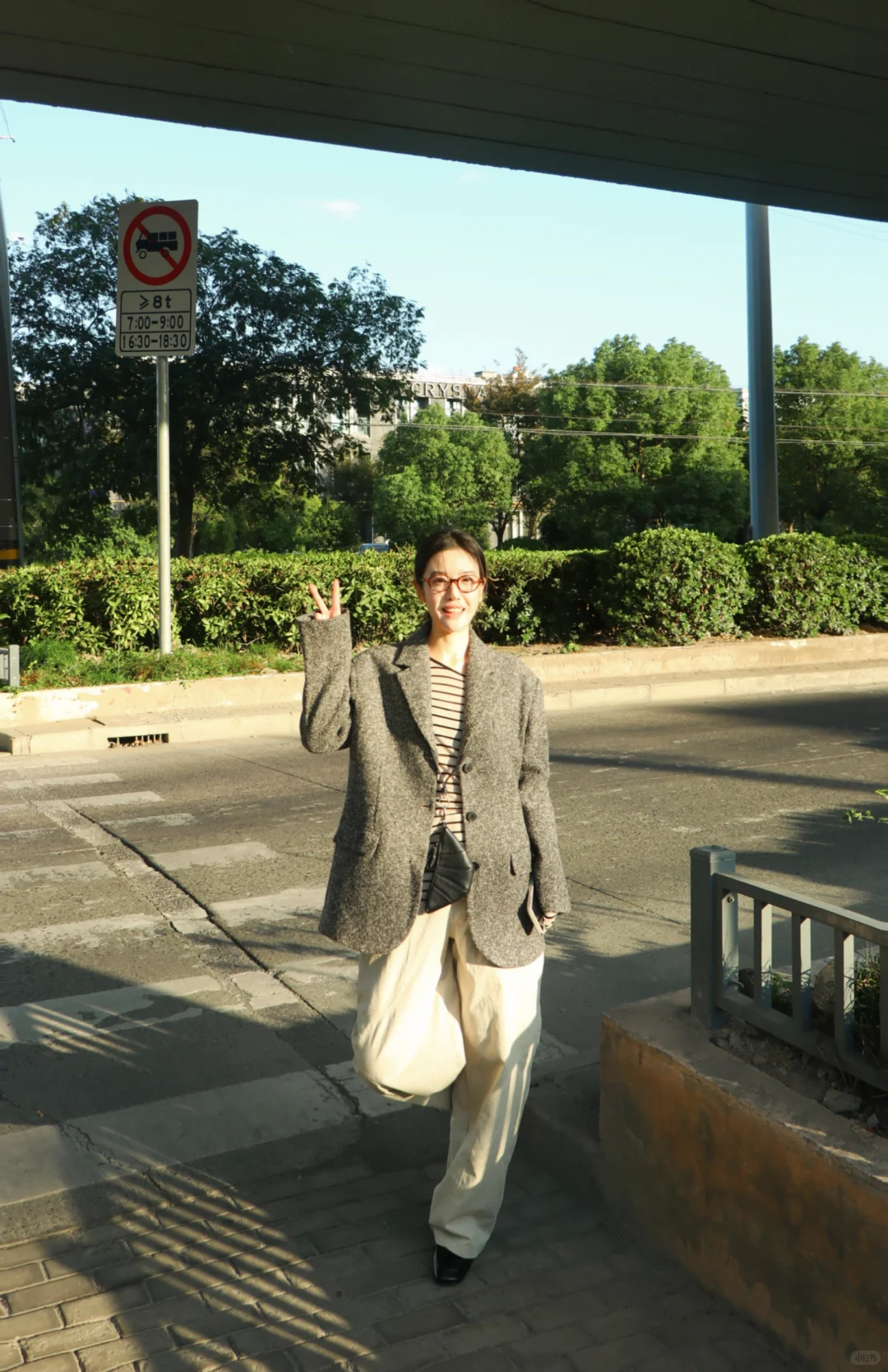 帮我生成一张韩系美女的照片