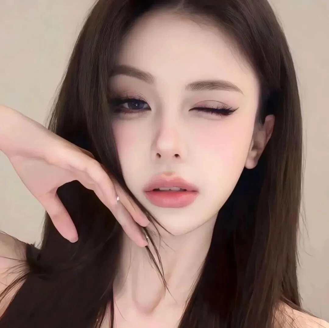 𝑾𝒆𝑪𝒉𝒂𝒕女头丨贵气感的特征