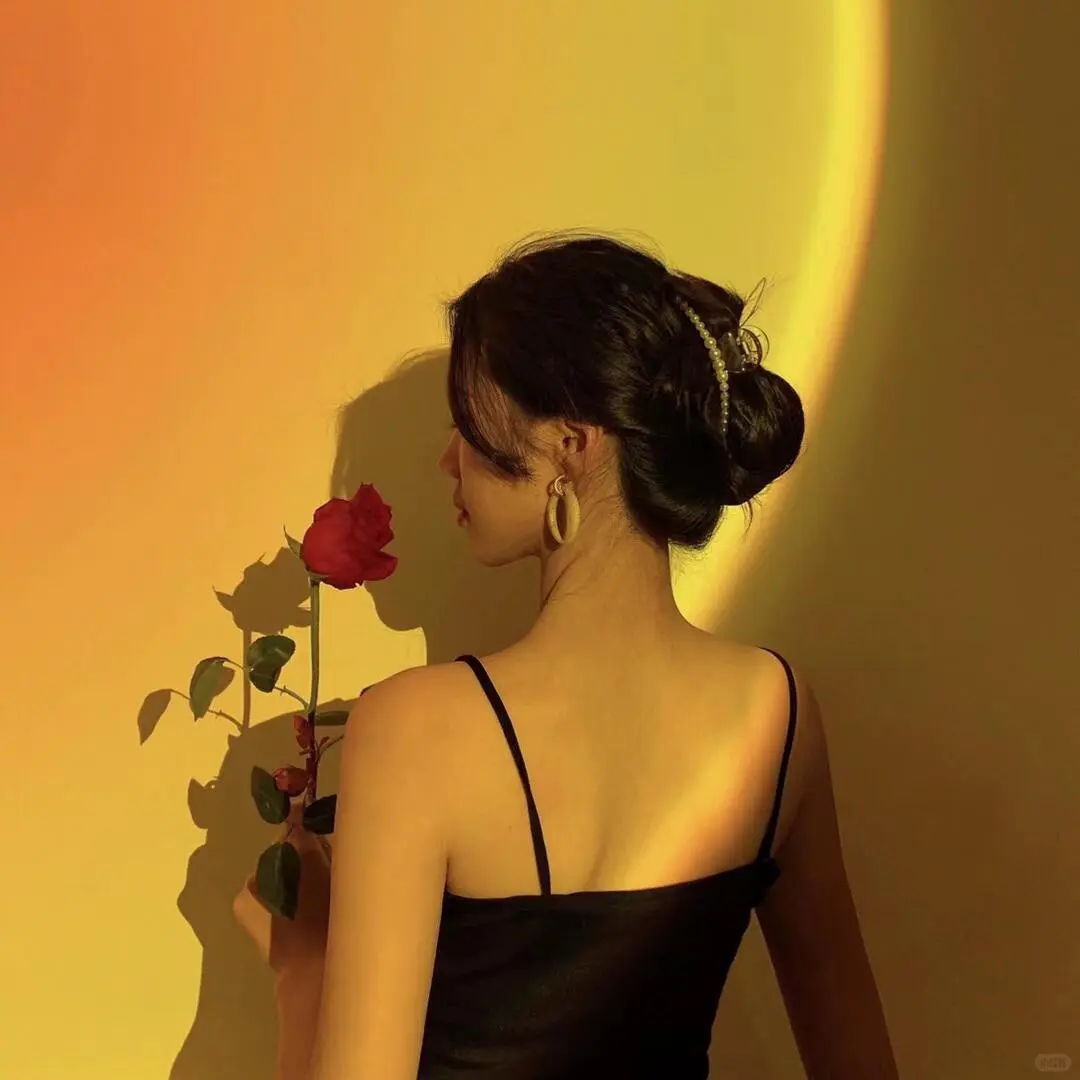 想看看你们的氛围感头像