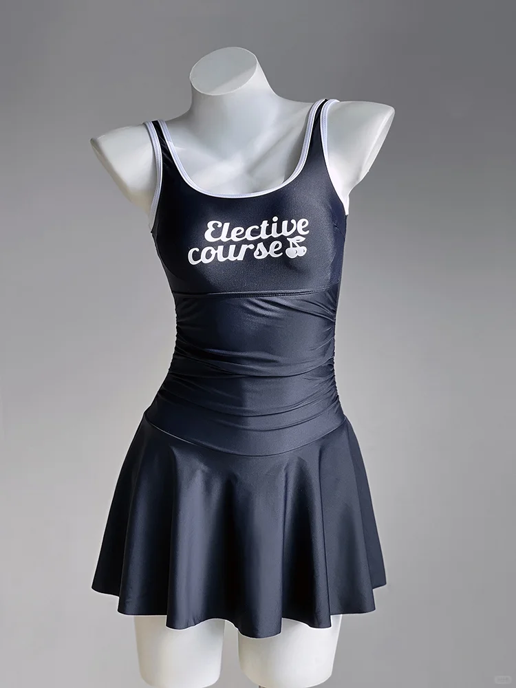 可欲可甜的运动风泳衣，泡温泉的姐妹冲呀！