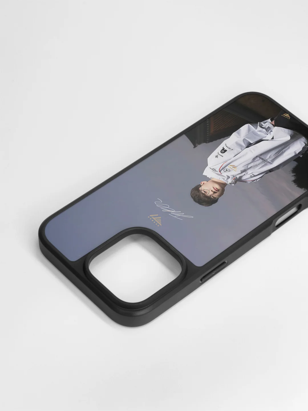 六星Faker壁纸，李哥粉定制成手机壳，帅气