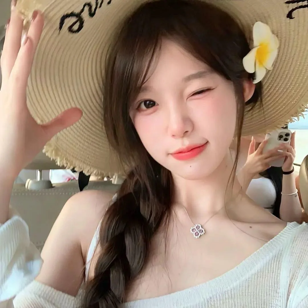 女头 ｜值得一换的女生头像