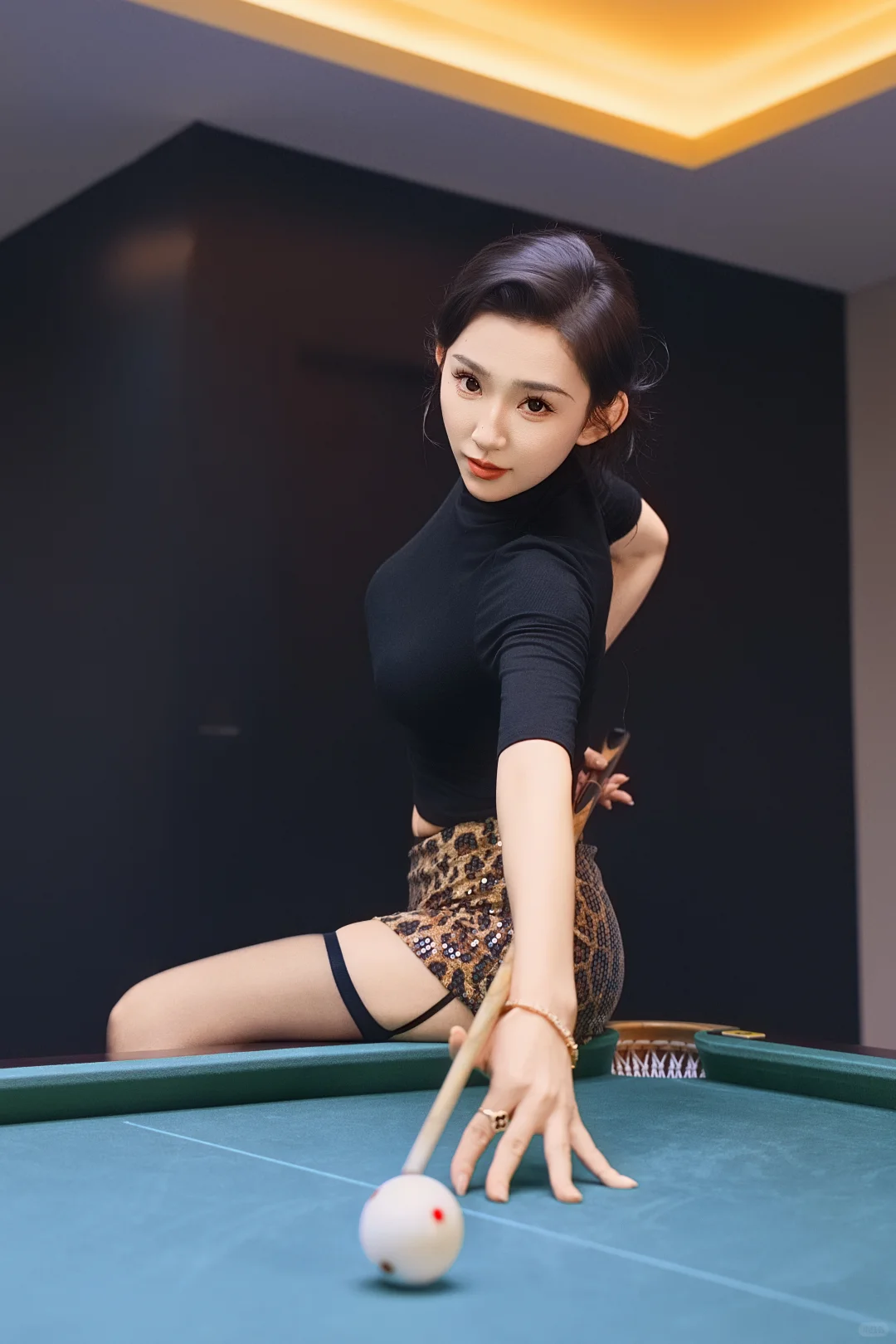 黑丝+台球=暗黑美学天花板！！