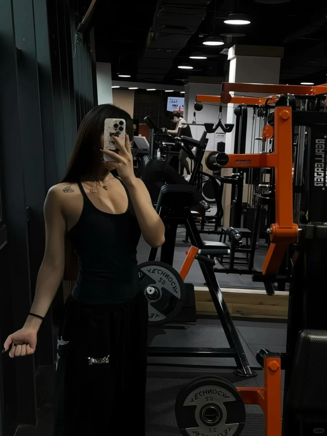 健身｜女孩子的练胸日