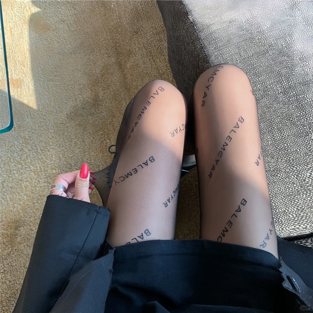 秋冬必备✨御姐字母黑丝氛围感拉满