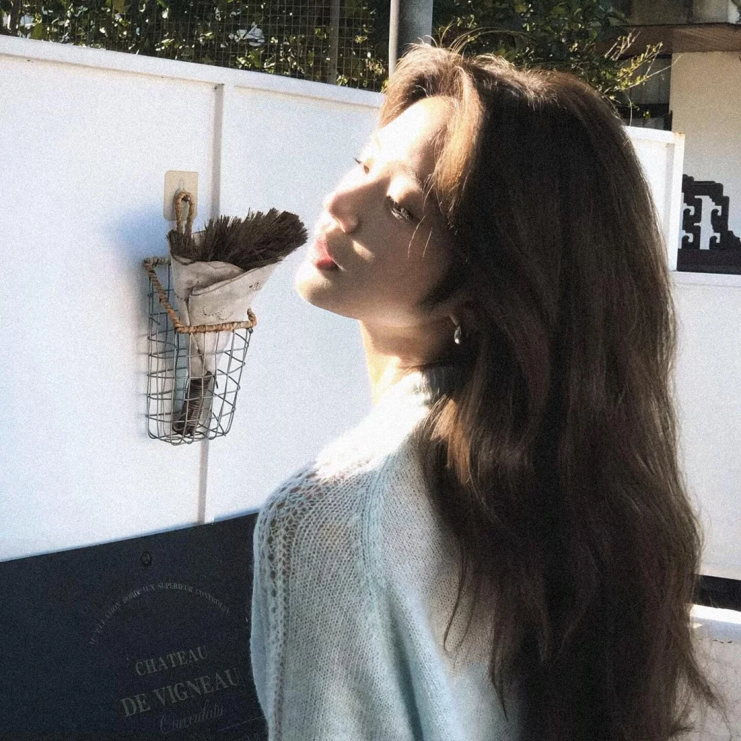 𝑾𝒆𝑪𝒉𝒂𝒕｜微信头像该换了 ˗ˏˋ🪂ˎˊ˗