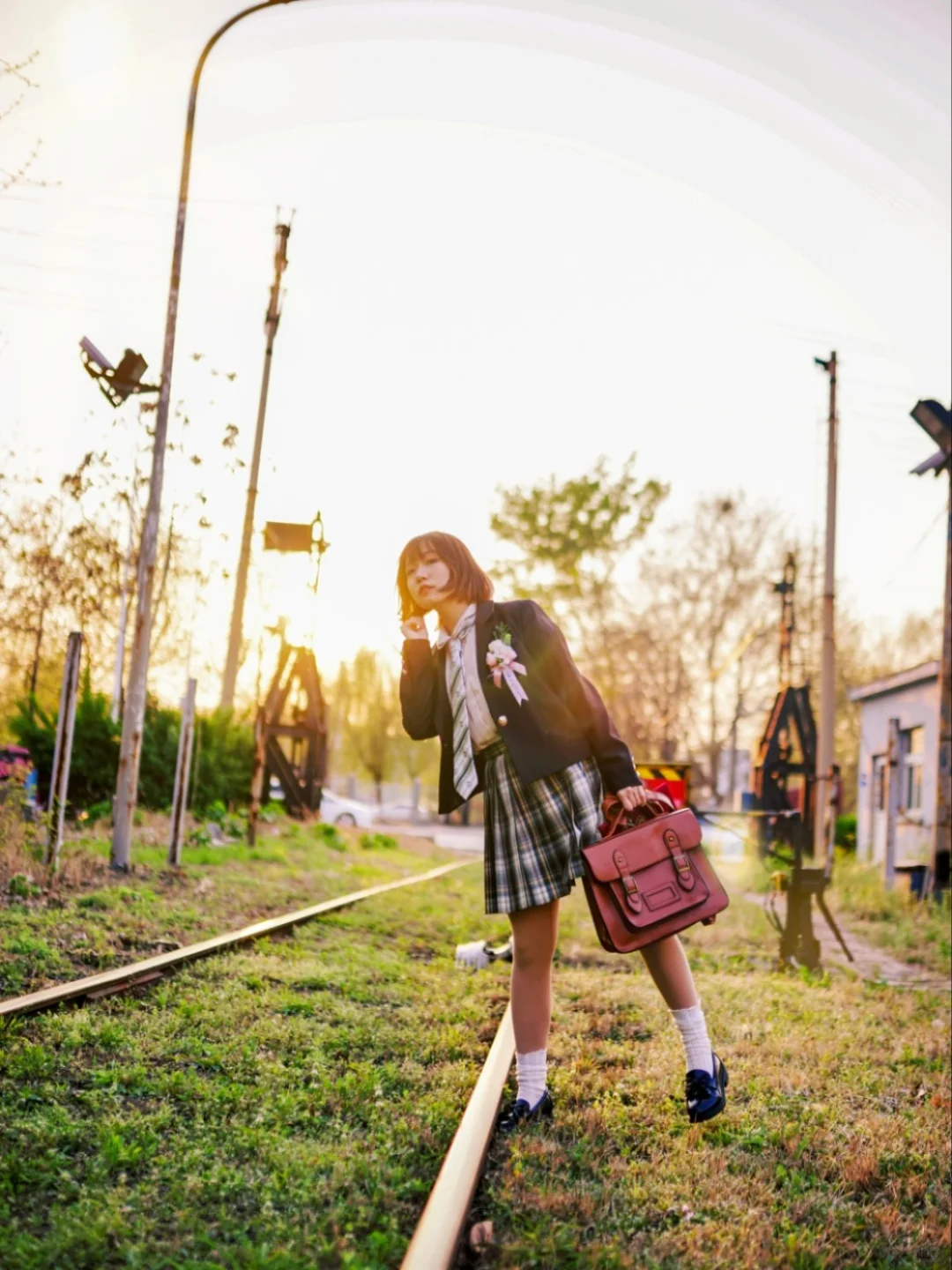 铁路旁边拍jk会有多好看！