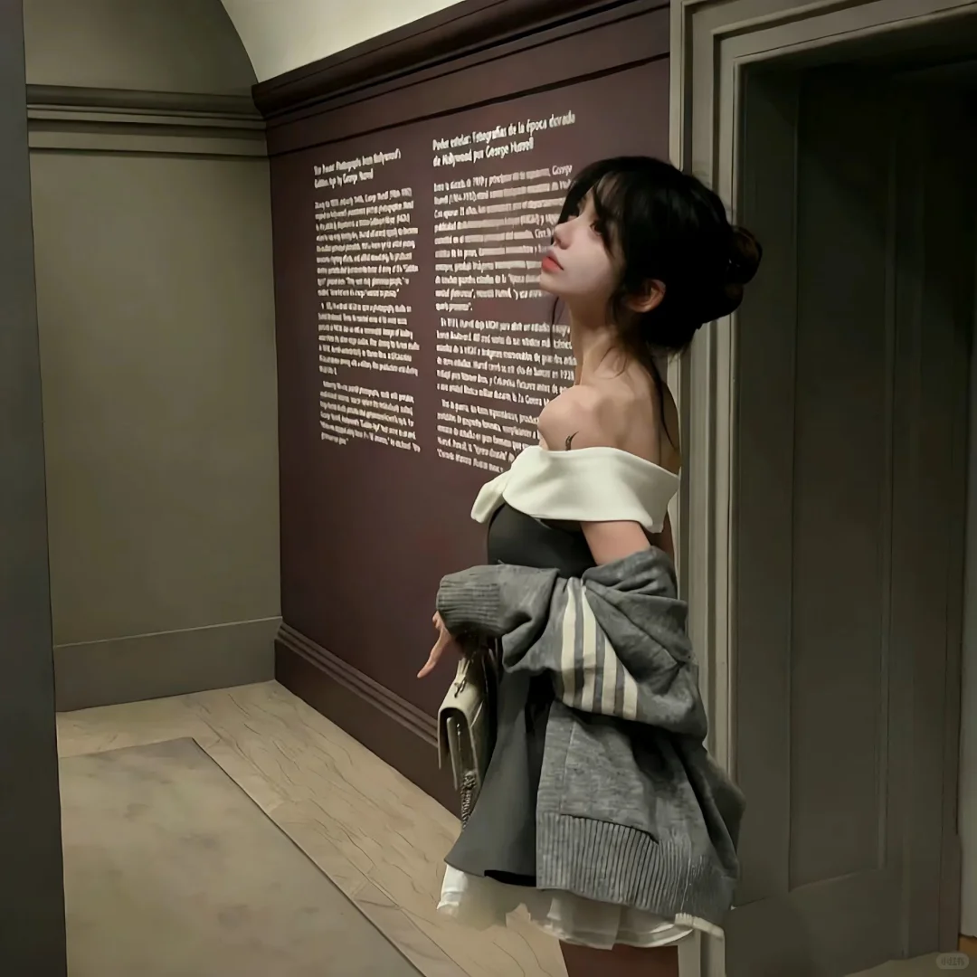 𝑾𝒆𝑪𝒉𝒂𝒕 | 千金女头