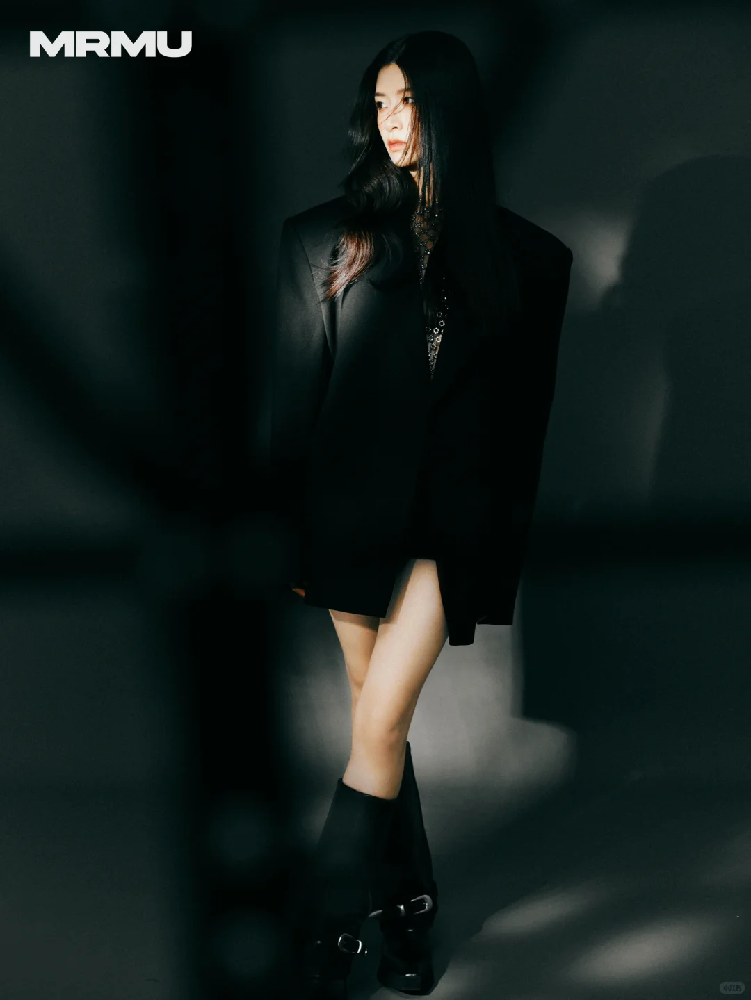 姿态即宣言—-肖像 质感 🎞️