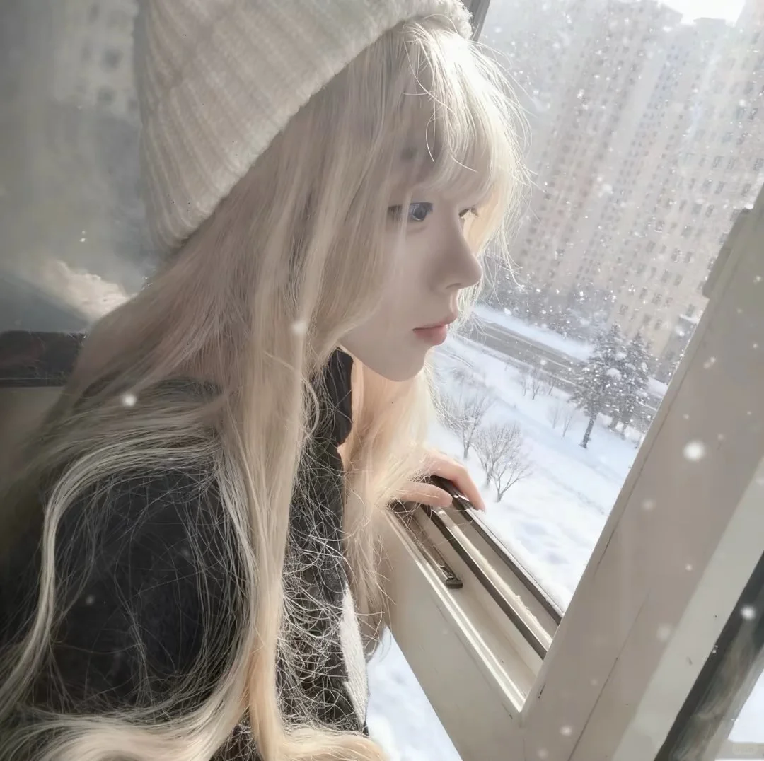 𝑾𝒆𝑪𝒉𝒂𝒕 | 千金女头