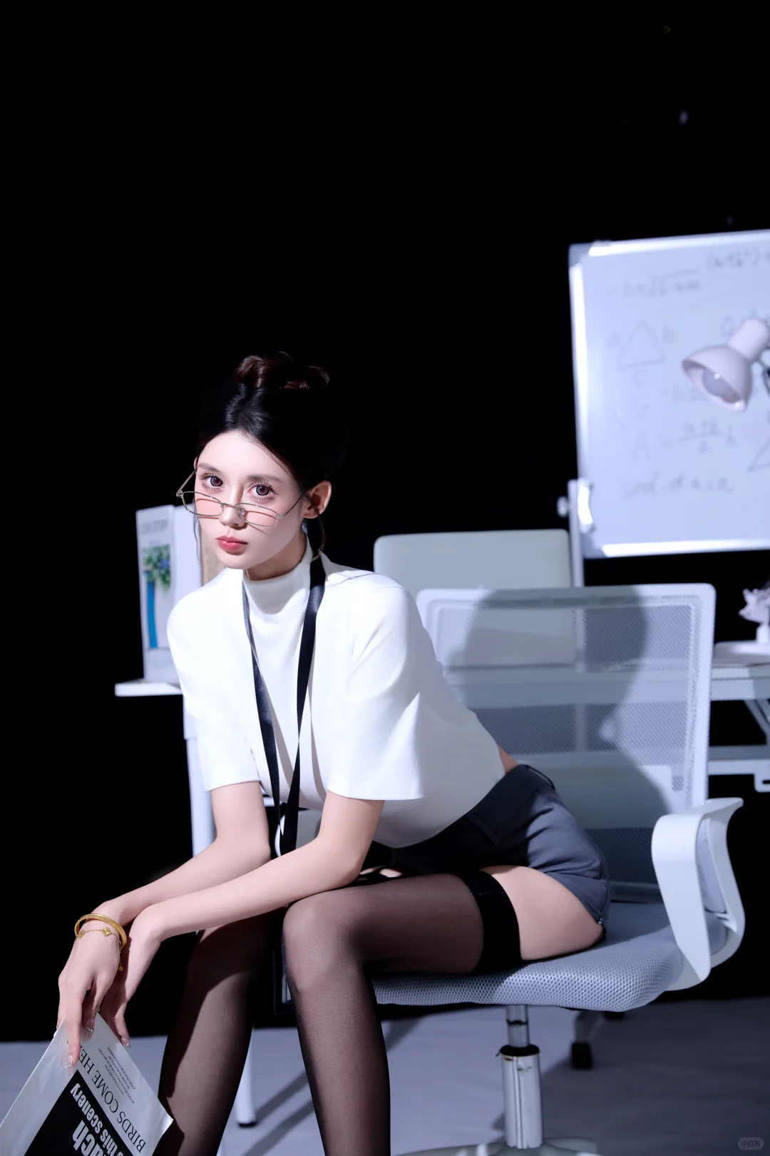 麻辣女教师🔥💻办公室海妖风丨御姐写真