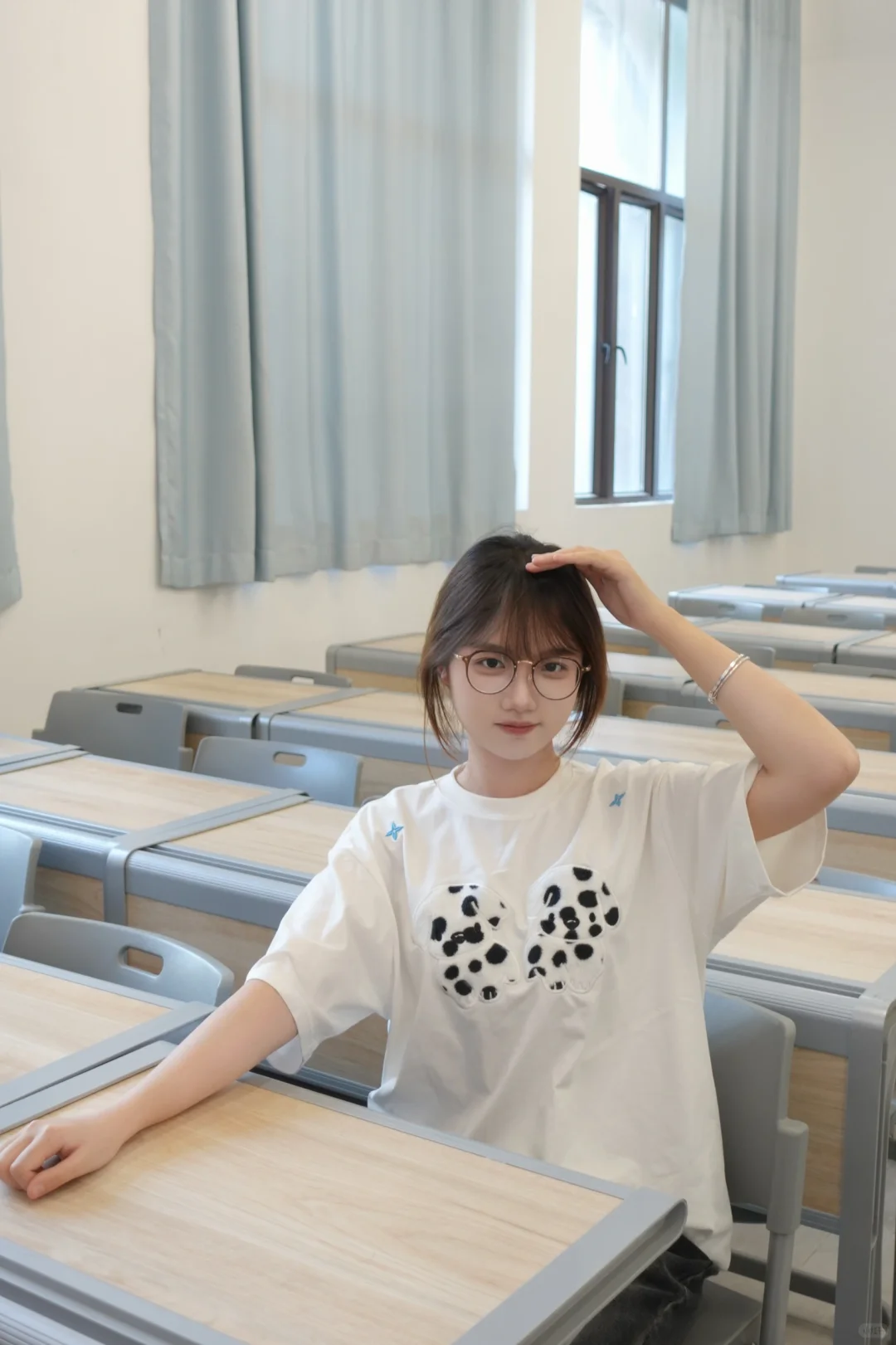 女大学生｜“老师 我有话要说！”