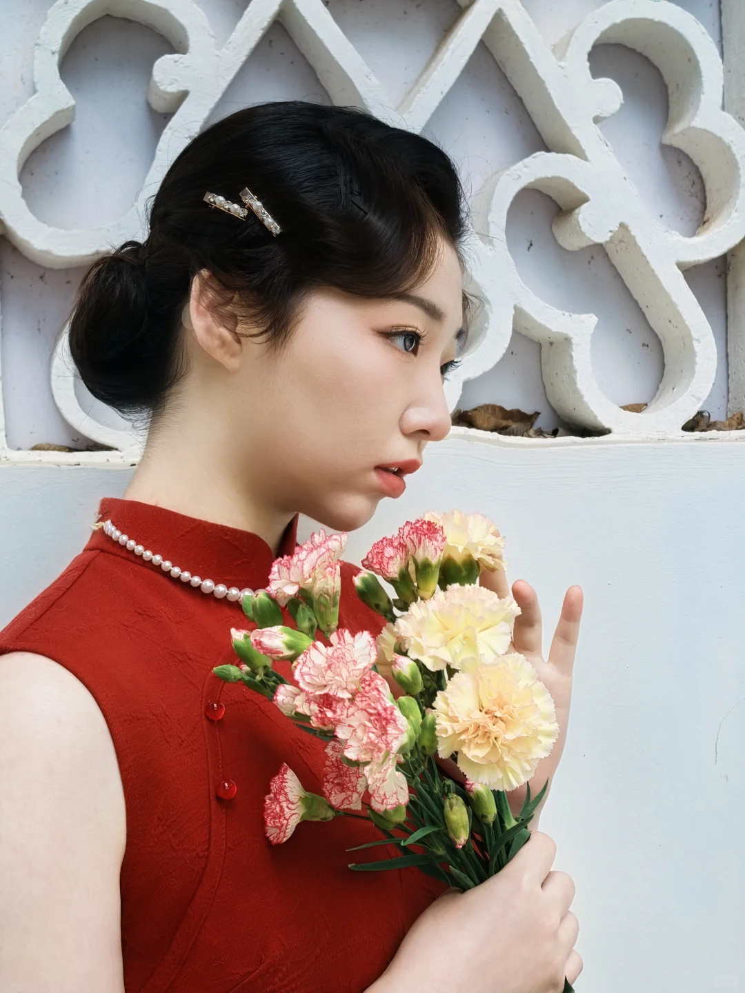 旗袍美人，谁敢信这是02年的小妹妹！