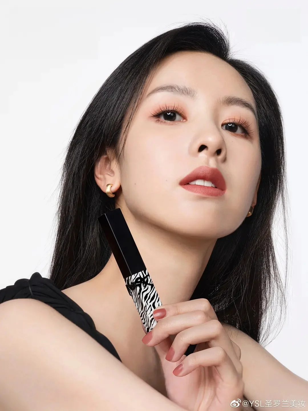 陈都灵高清怼脸写真