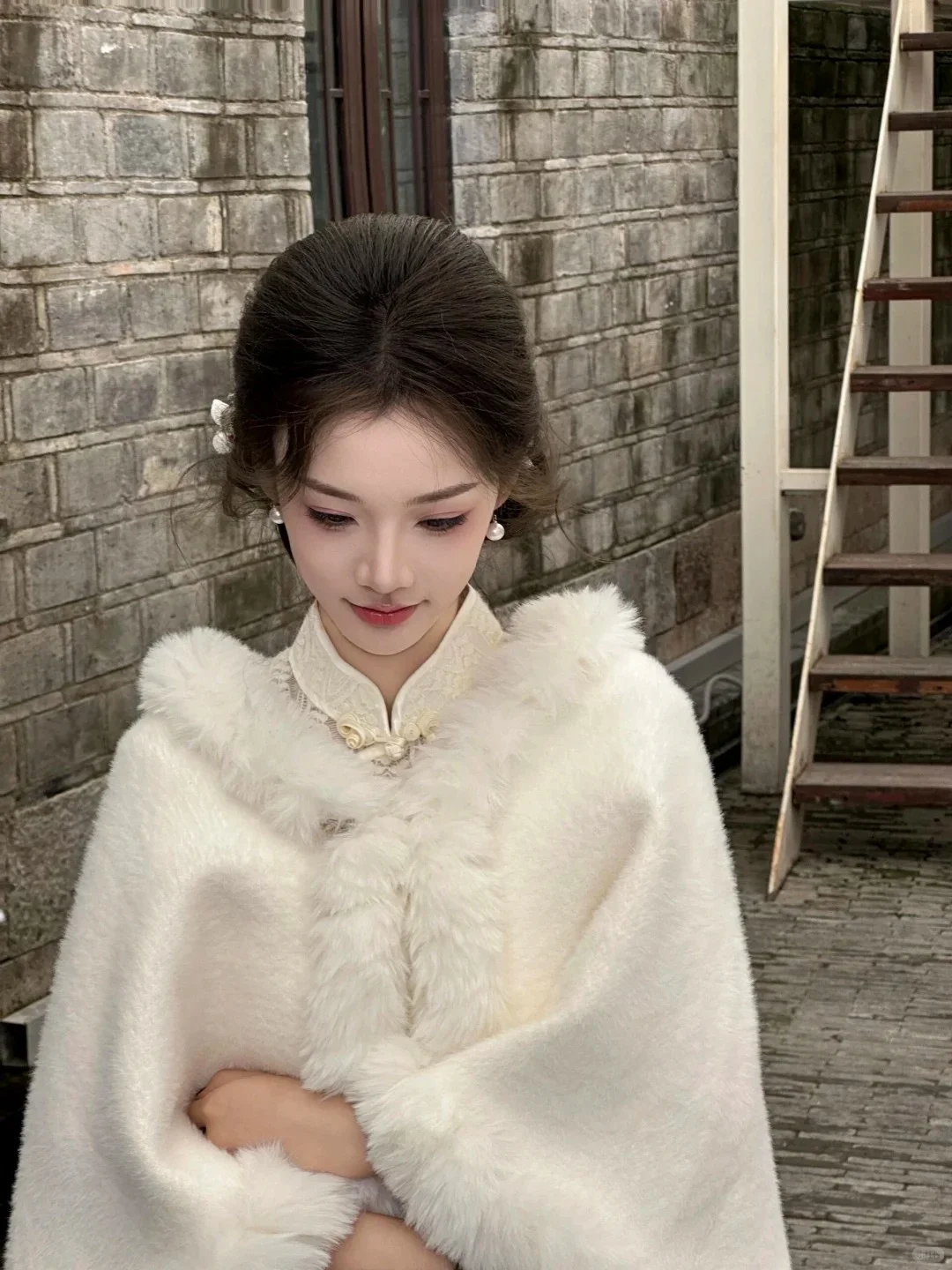 在济南冬天不体验一次毛茸茸的国风旗袍嘛