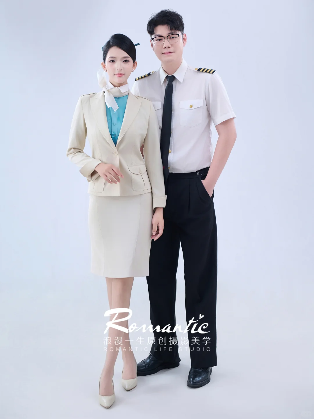 💖空乘制服情侣照，浪漫邂逅情侣写真💑