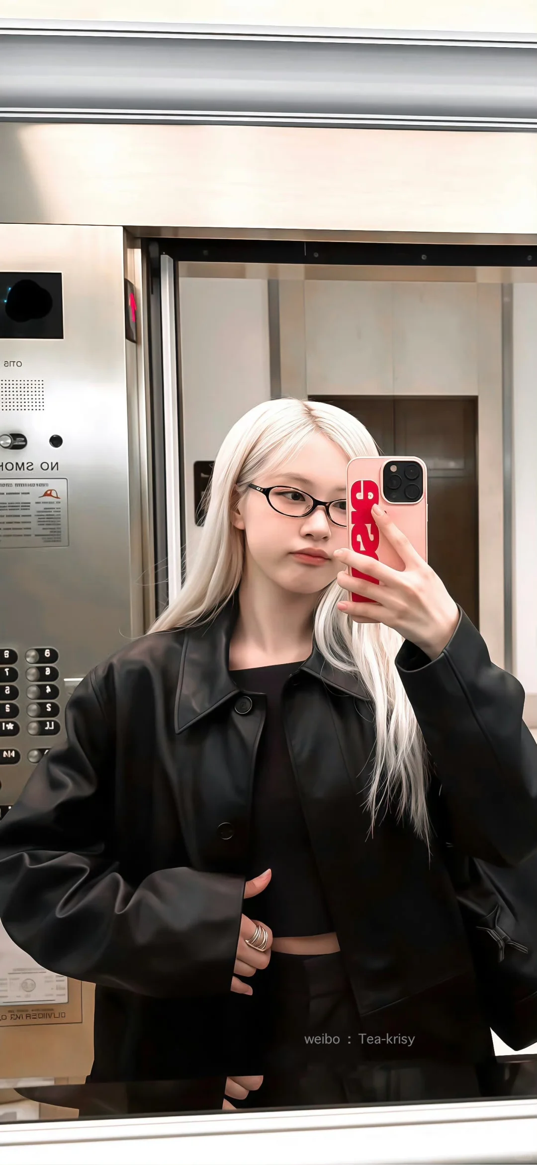 rosé自修高清壁纸分享