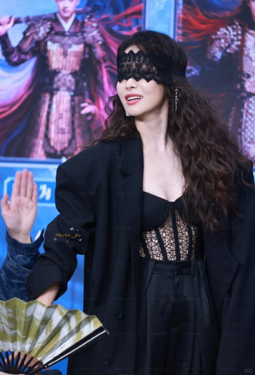 #宋茜 黑丝眼罩魅惑力十足