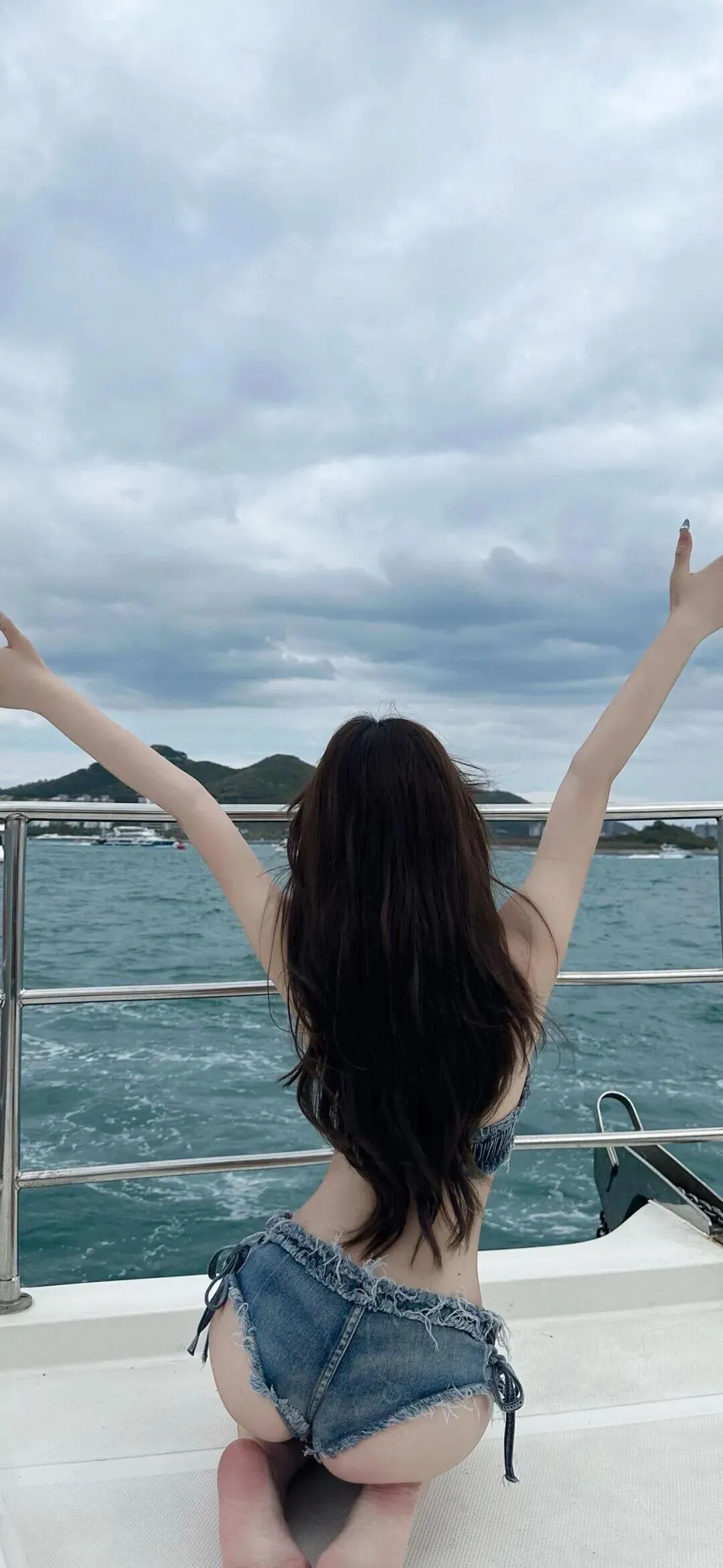 SHARE，18张性感高清壁纸合集