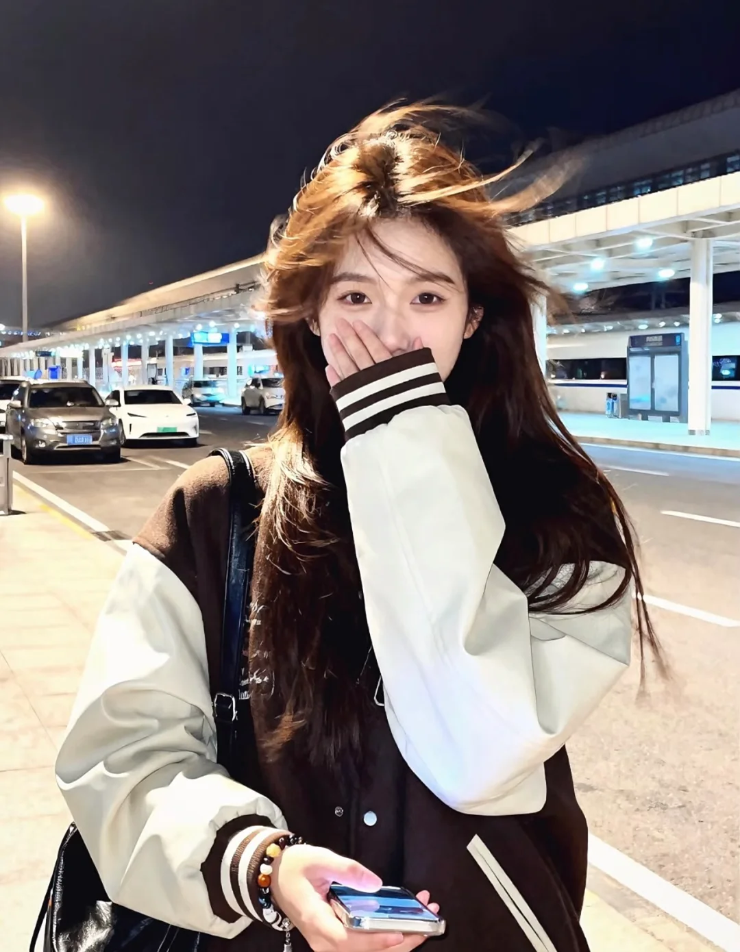 她好像“一闪一闪”的小星星