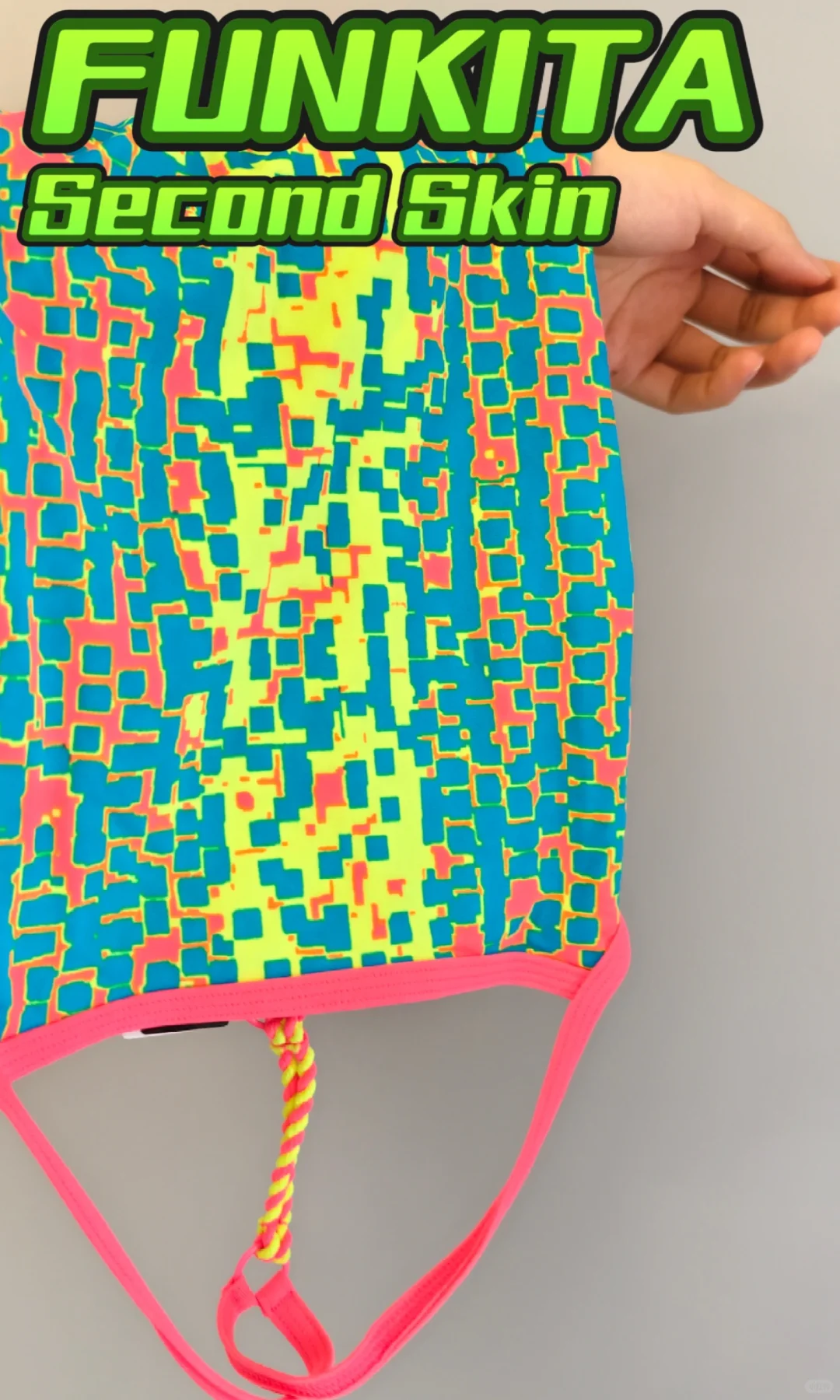 泳衣计划46/100｜镭射鱼皮