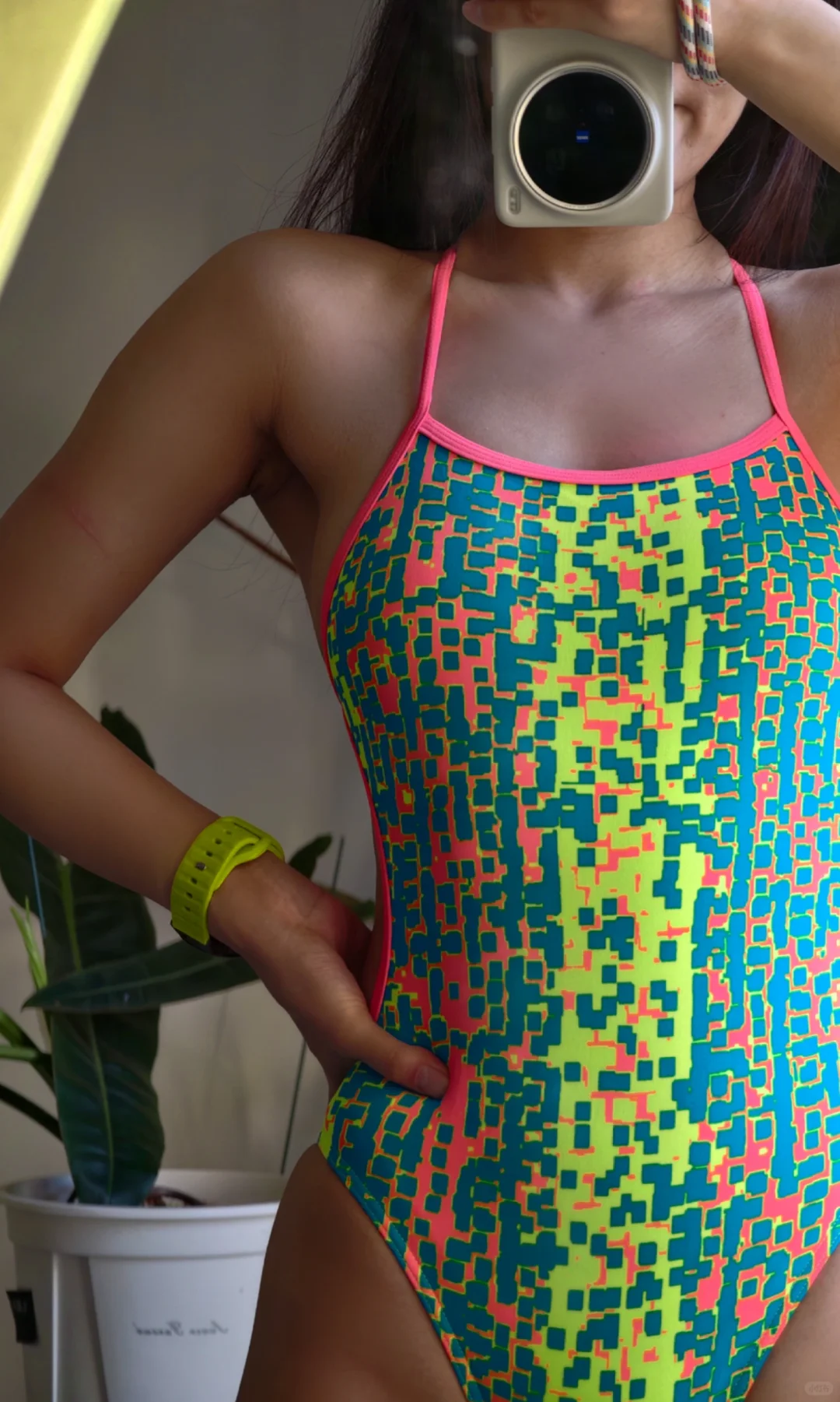 泳衣计划46/100｜镭射鱼皮