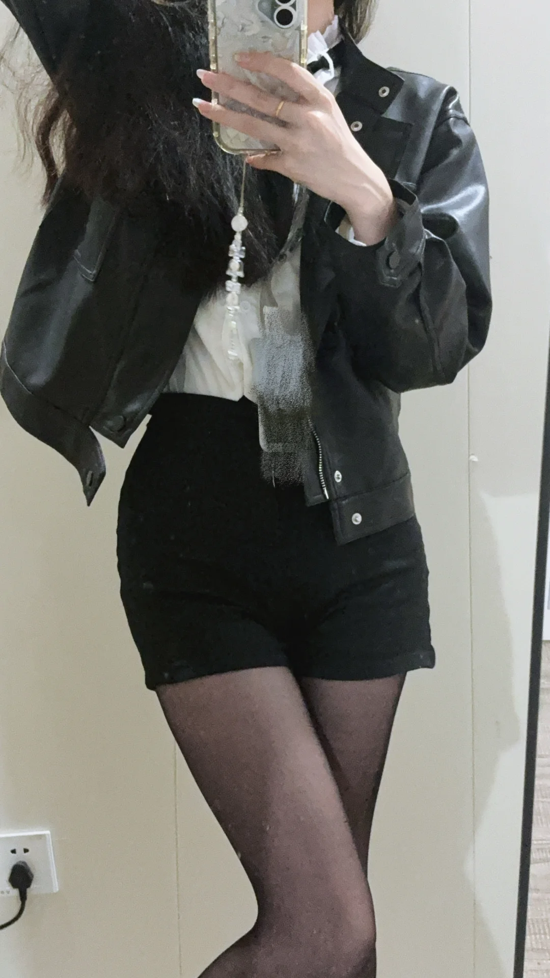 黑丝穿搭太酷了 🍠市集