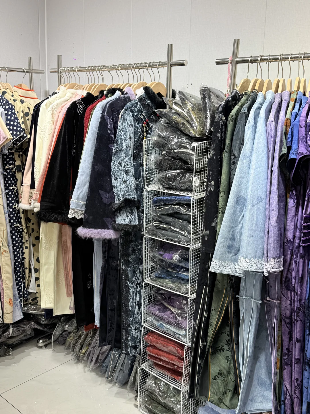 平江路记住这个位置。。。(秋冬旗袍已上