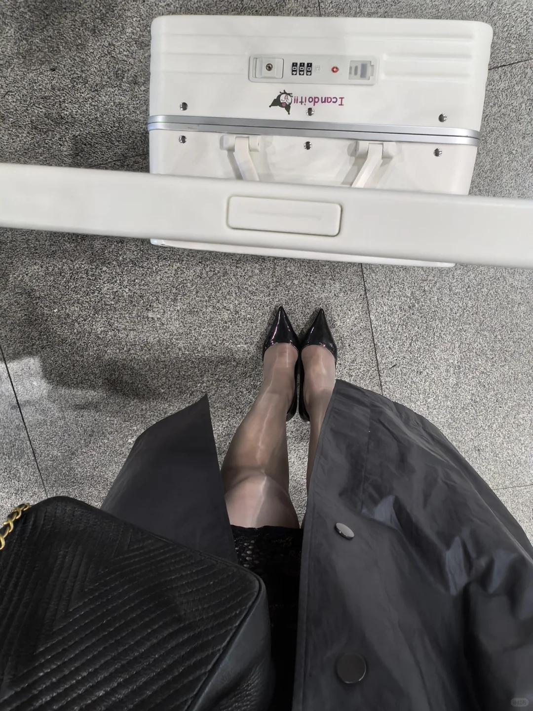 爱穿丝袜的成熟姐姐~