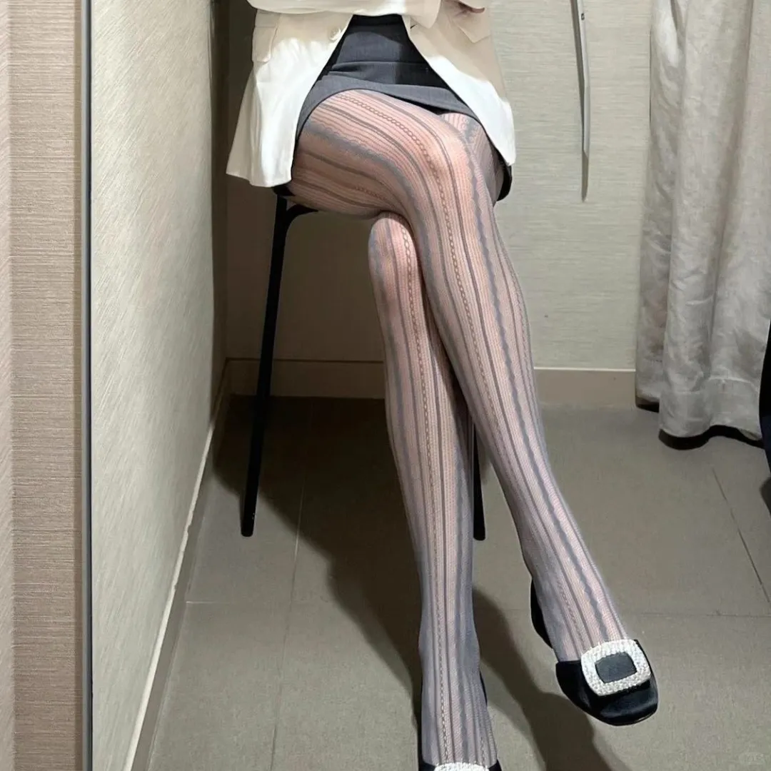 “如果今晚你路过我身边，会停下来吗？”