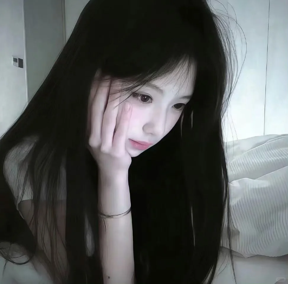 𝑾𝒆𝑪𝒉𝒂𝒕｜清冷感女头