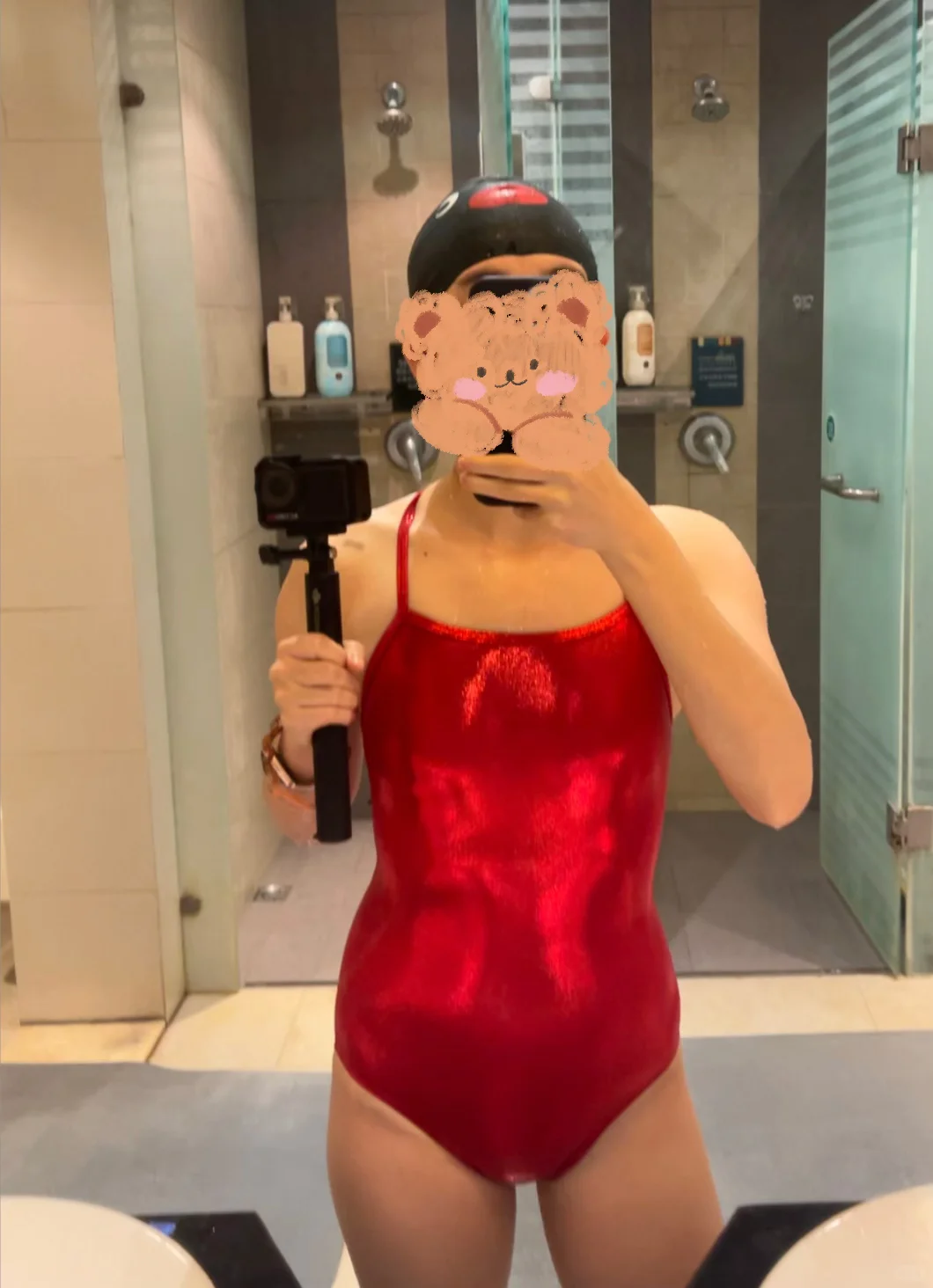 红色泳衣｜今天超强壮💪